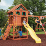 Parrot Island Fort w/Wood Roof & Treehouse Panels