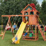 Parrot Island Fort XL w/ Wood Roof & Treehouse Panels