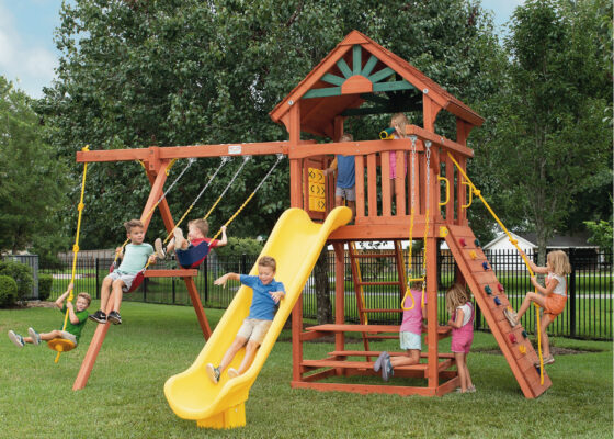 Parrot Island Fort XL w/Wood Roof