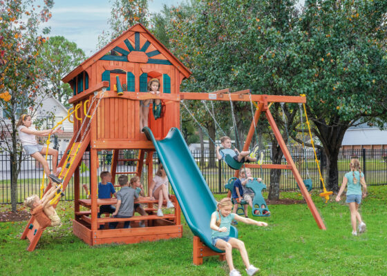 5.8 Bengal Fort w/Wood Roof & Treehouse Panels