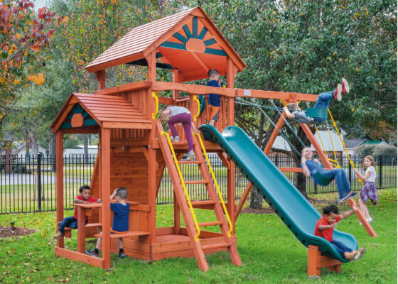 5.8 Bengal Fort w/ Wood Roof & Snack Bar