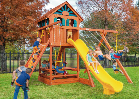 6.5 Bengal Fort w/Wood Roof & Treehouse Panels