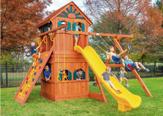 6.5 Bengal Fort w/Wood Roof, Treehouse Panels & Playhouse Panels