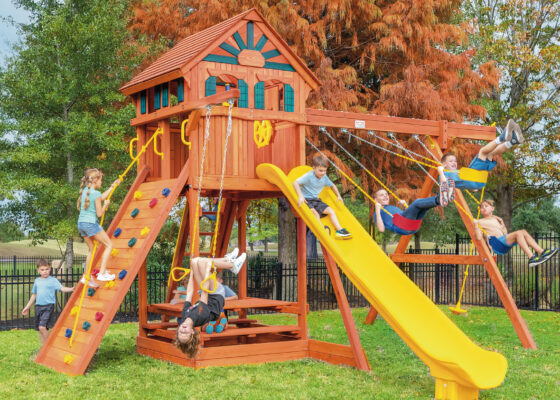 7.4 Bengal Fort w/ Wood Roof & Treehouse Panels