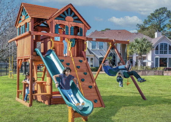 5.8 MegaDeck Fort w/Wood Roof & Treehouse Panels