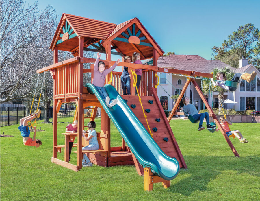 5.8 MegaDeck Fort w/Wood Roof