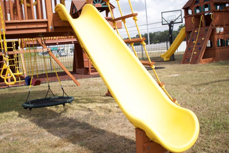 5.8 Jaguar Playcenter w/Tarp Roof