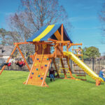 5.8 Jaguar Playcenter Config 2 - Small Backyard