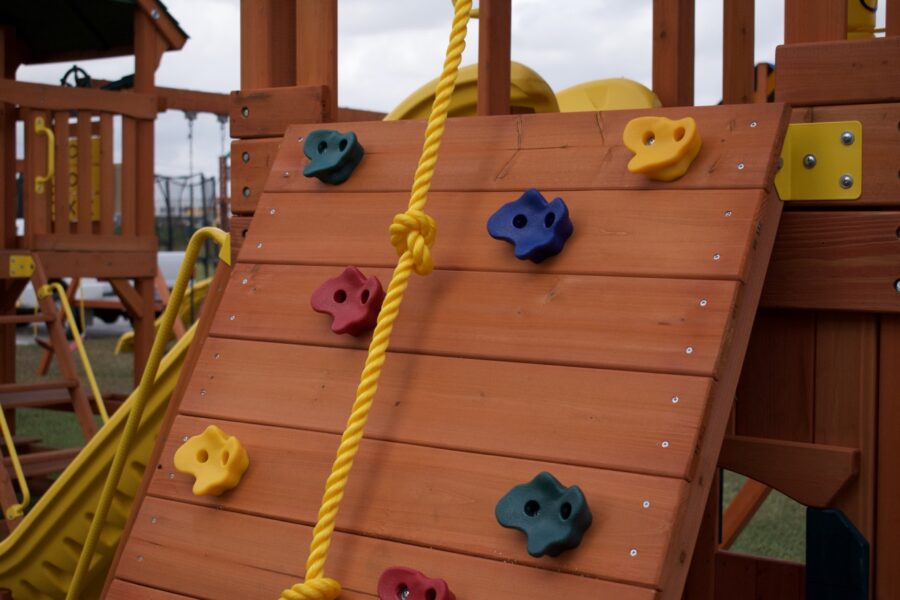 Parrot Island Fort w/Wood Roof, Snack Bar & Playhouse Panels