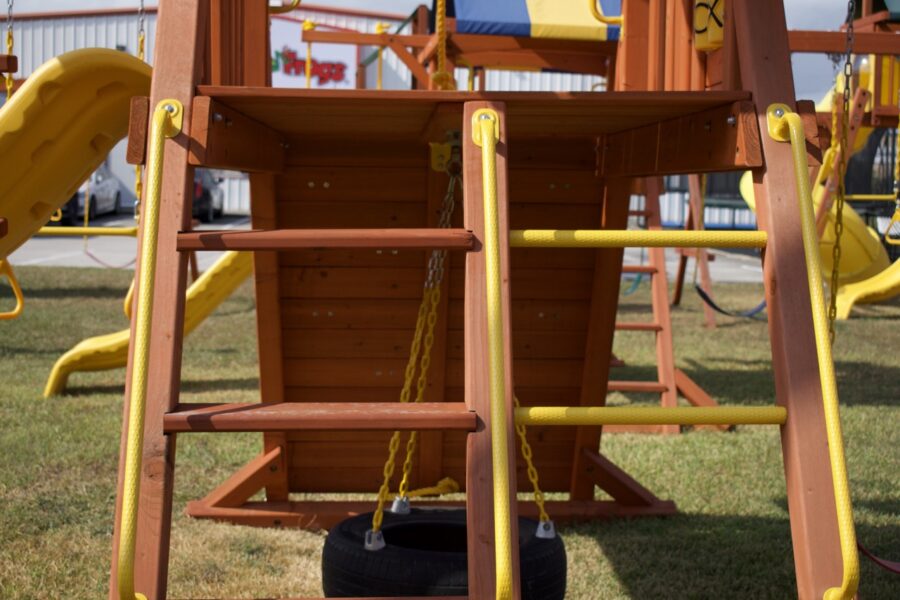 Parrot Island Playcenter w/ BYB Tarp and Yellow Wave Slide
